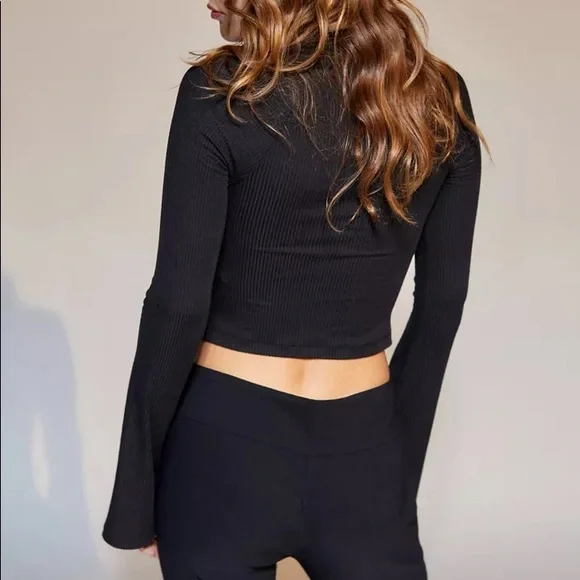 UO Ruched Long Sleeve Top - Picture 4 of 5